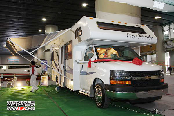 五矿多尼尔雪弗兰自行式c型房车
