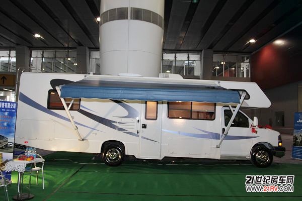 五矿多尼尔雪弗兰自行式c型房车