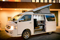 �ձ�Aurora&nbsp;2010������ʽB�ͷ��ﺣʨ¶Ӫ������