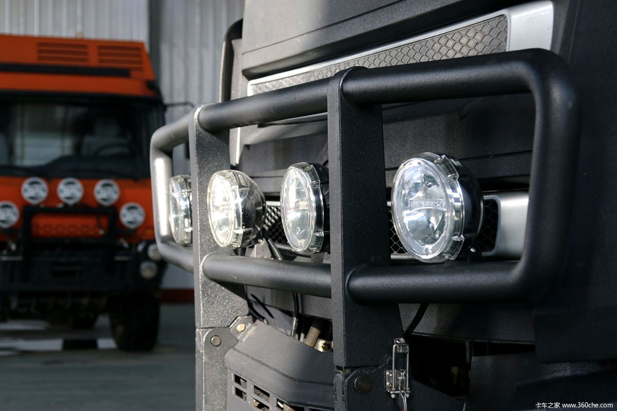 中国首款自主越野房车||性能直逼进口产品