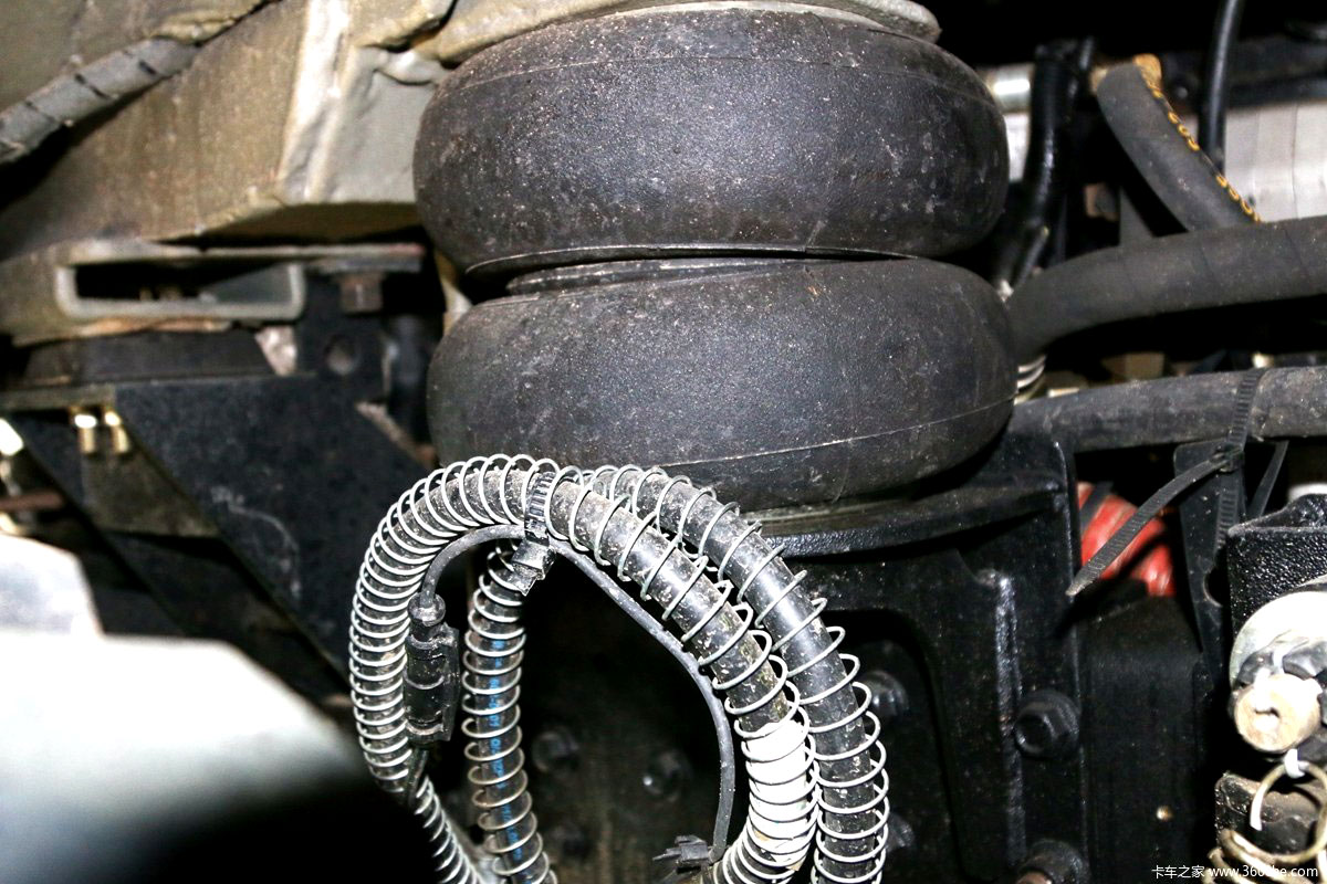 中国首款自主越野房车||性能直逼进口产品