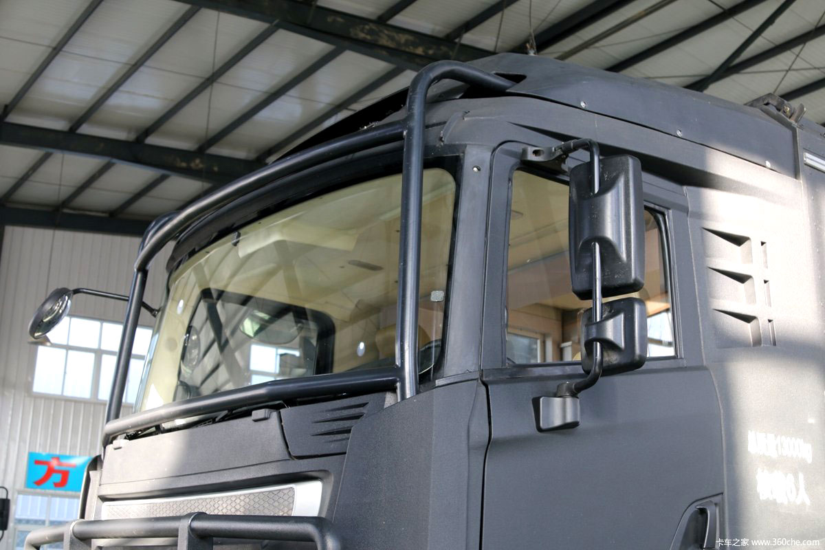 中国首款自主越野房车||性能直逼进口产品