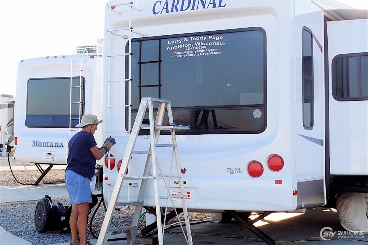 rv-exterior-maintenance-by-larry-page.jpg