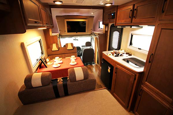 出发啦,巨威汽车旅居车与你相约在苏州太湖