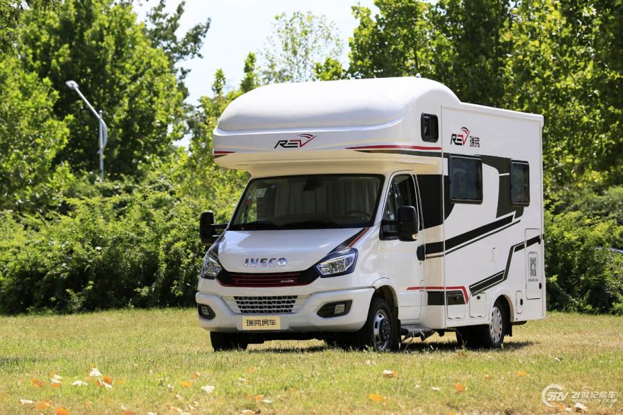 2020丰胸排行_丰胸后假体乱窜？手术台上丢性命？整容行业乱象丛生！央