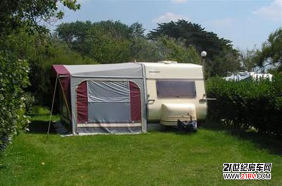 ������Ī���Ȱ����Ǽ�������des-iles¶Ӫ��