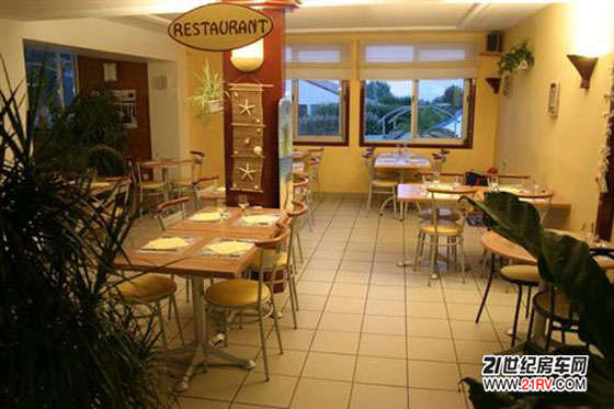 ������Ī���Ȱ����Ǽ�������des-iles¶Ӫ��