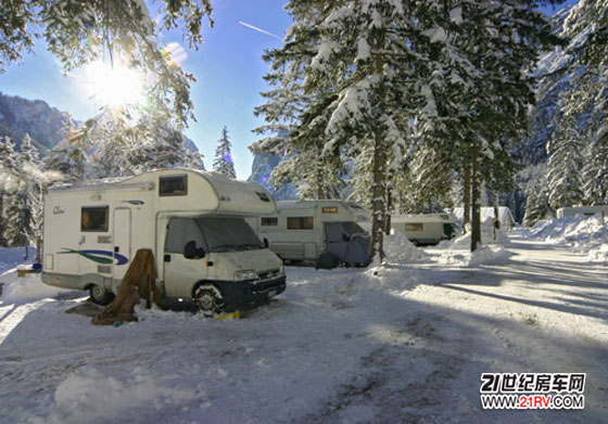 ��������Ȱ��ܺ����Ǽ�������Toblacher See¶Ӫ��
