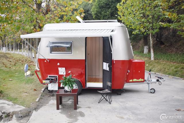 4.98万元起售的乐巢拖挂房车 还配aks稳定系统