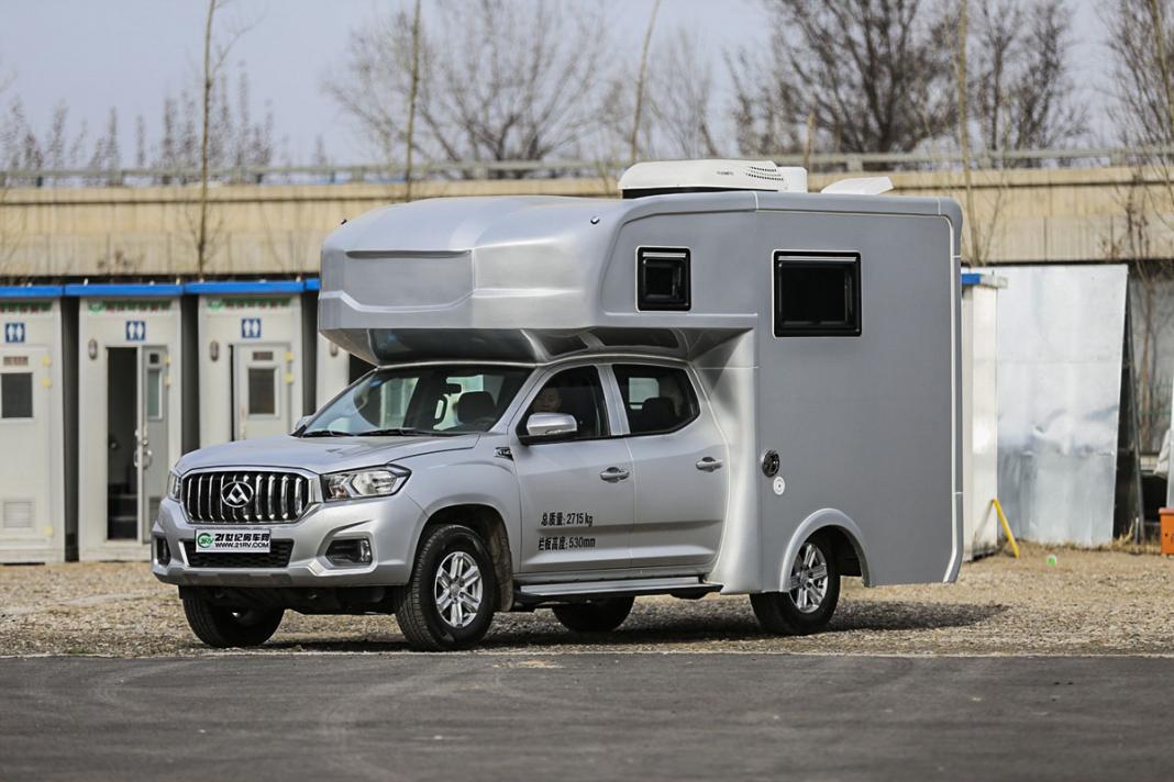 大通皮卡房车_自行式C型房车_爱旅途房车_大