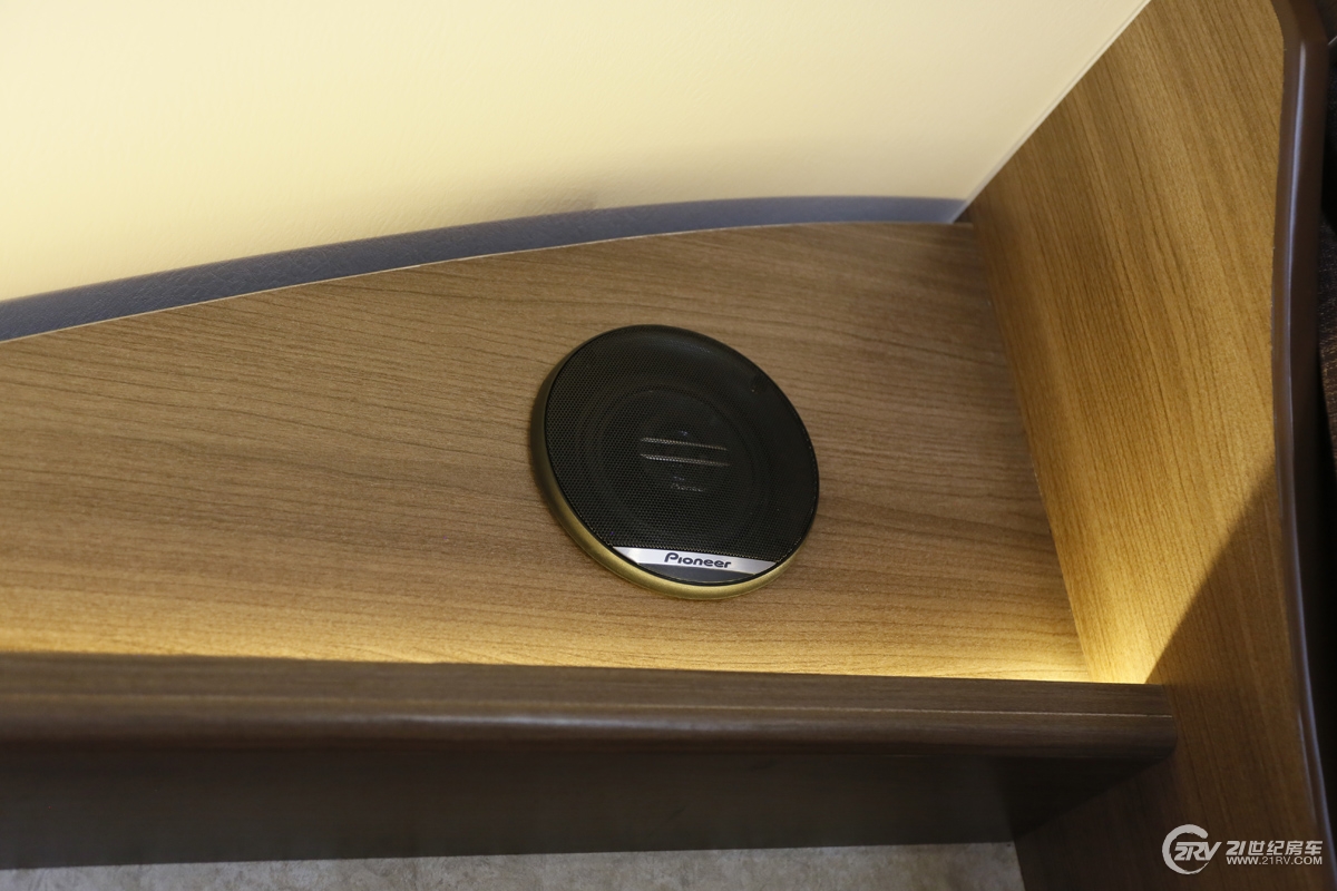 19153738936b0a37340214.jpg _E1A5344.jpg