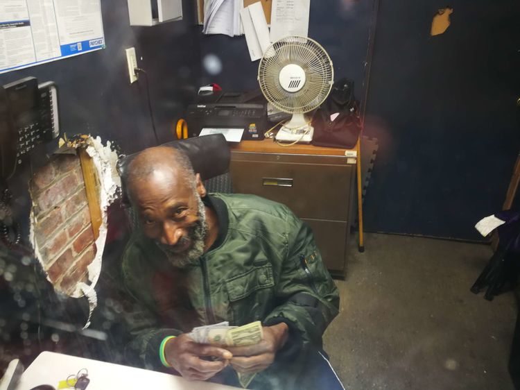 21102058d1602e82590373.jpg 50.jpg