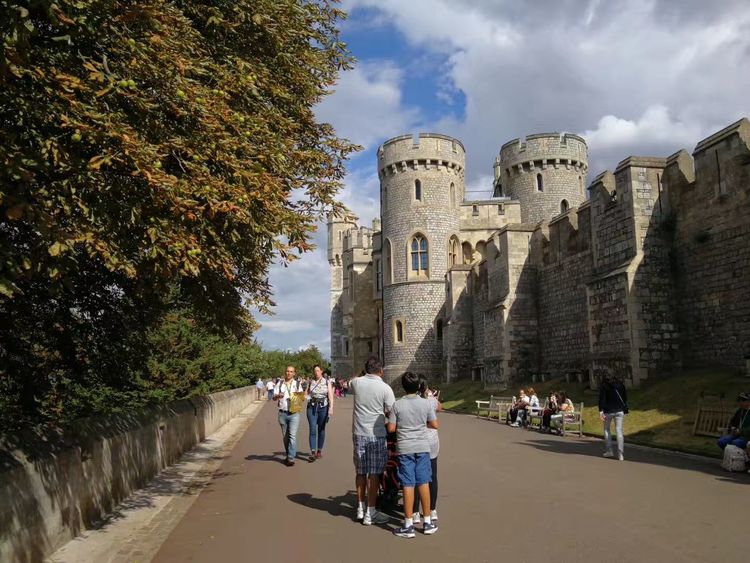 2415160773f4b082ec3820.jpg 70.jpg