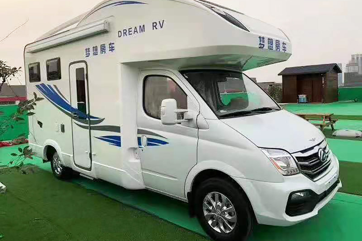 98万元起 旌航大通v80梦想plus c型房车正式发布