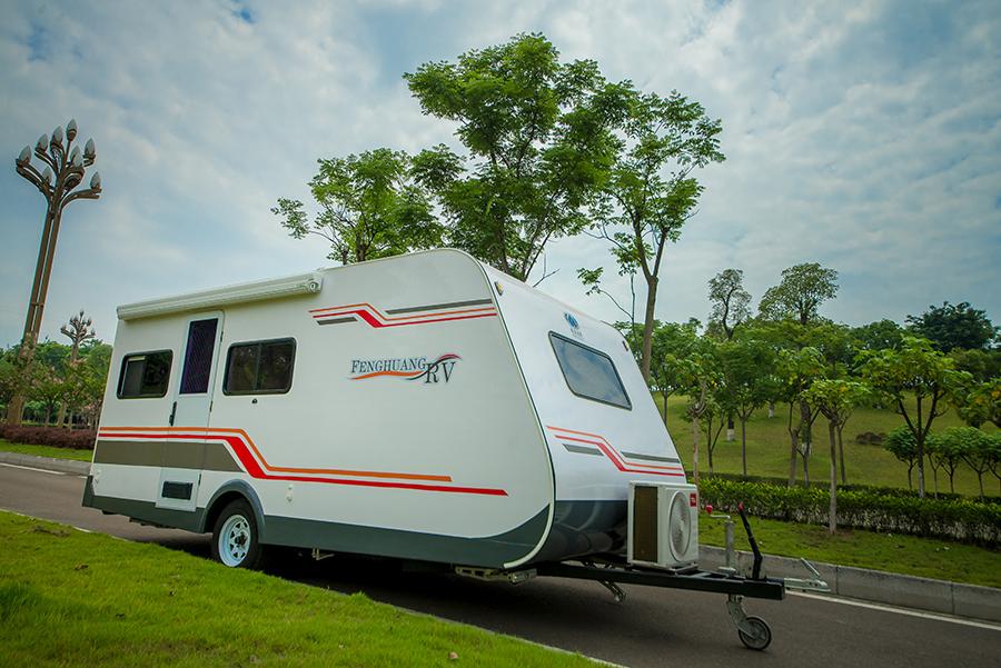 房车旅游生活视频房车价位 07160047eb90a35aca4569_900_601.jpg