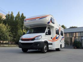 ʵ������  �е���