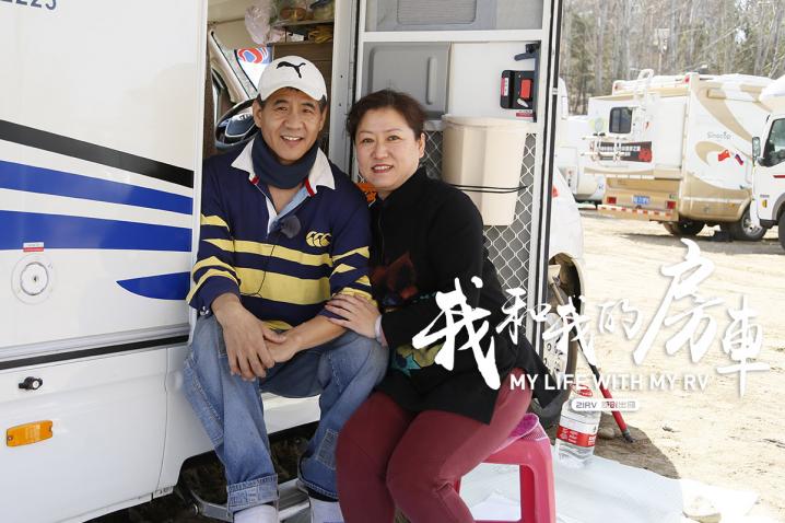 ���귿����һ�γ�ȥ��Ͷ���ˮ�ã����鲻��ķ������Ͻ���ѧ����