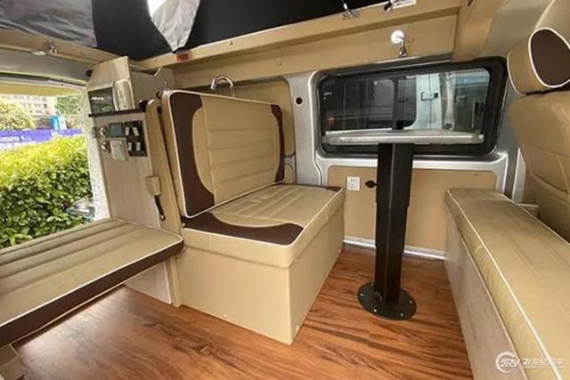 20万以内的自行式房车有哪些?"打工人"也能开得起的房车大盘点