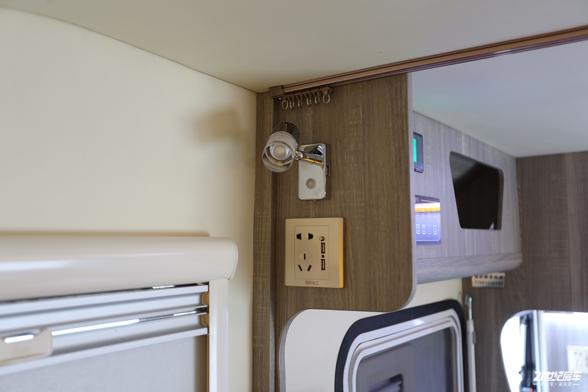 25171954c6a7b9ce7f1927.jpg 339A1772.jpg