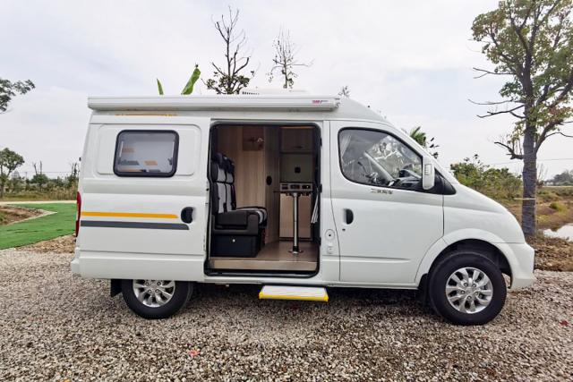 操控好动力成熟 卫航v500无中门款适合二人出游_新闻-21世纪房车网