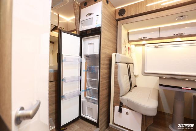 标配152升赛特福德压缩机冰箱.