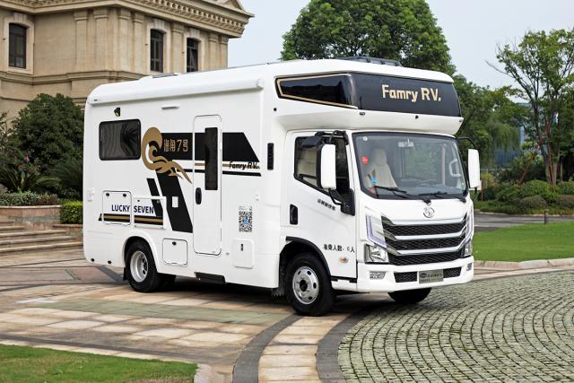 【21rv 新闻】近日,法美瑞房车曝光了一款基于上汽跃进h500轻卡底盘